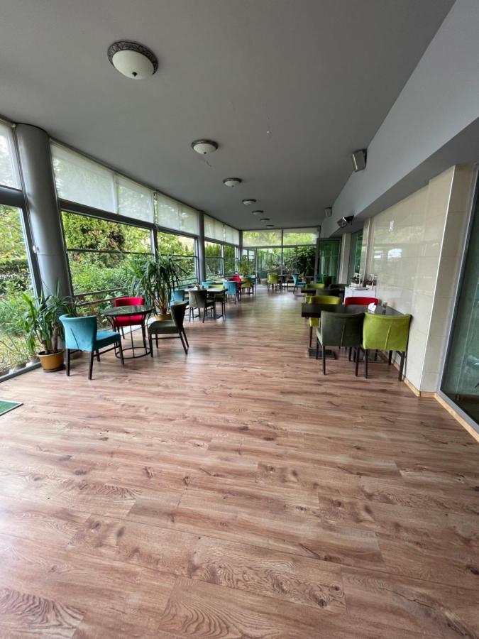 Terra Europe Brontes Hotel تارغوفيشته المظهر الخارجي الصورة