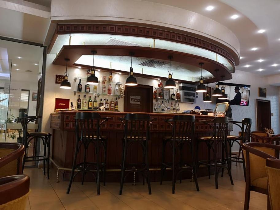 Terra Europe Brontes Hotel تارغوفيشته المظهر الخارجي الصورة
