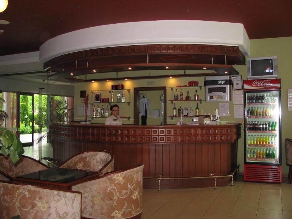 Terra Europe Brontes Hotel تارغوفيشته المظهر الخارجي الصورة