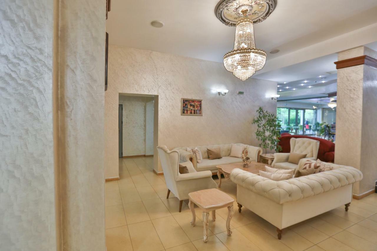 Terra Europe Brontes Hotel تارغوفيشته المظهر الخارجي الصورة