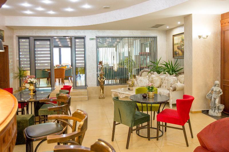 Terra Europe Brontes Hotel تارغوفيشته المظهر الخارجي الصورة